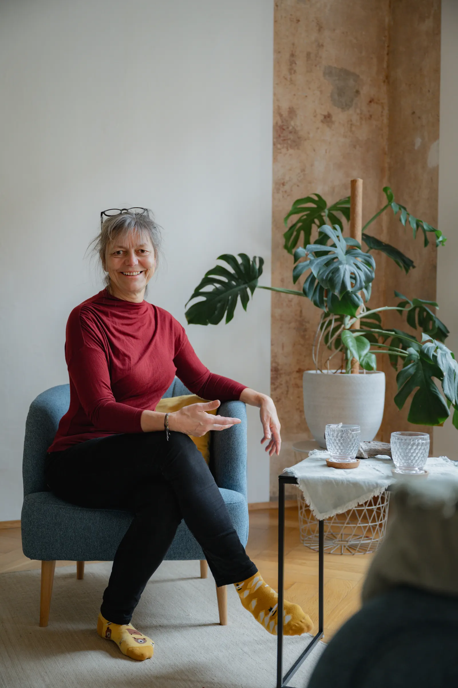 Eva Hoffmann in ihrer Praxis